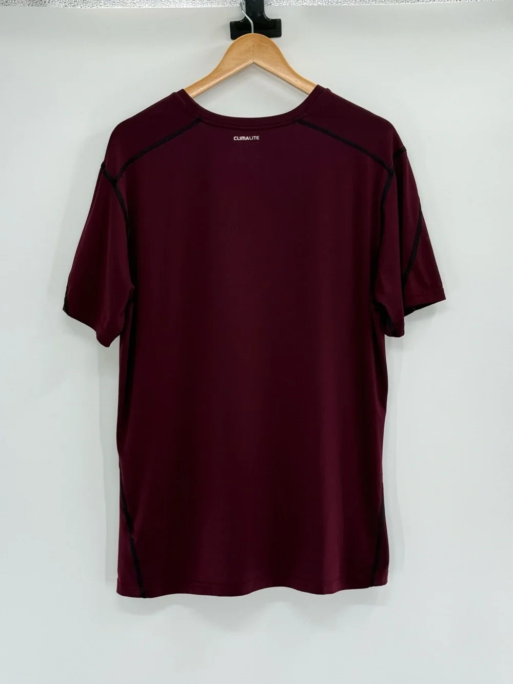 Adidas TechFit Climalite Performance Shirt XL Burgundy Short Sleeve Athletic Gym